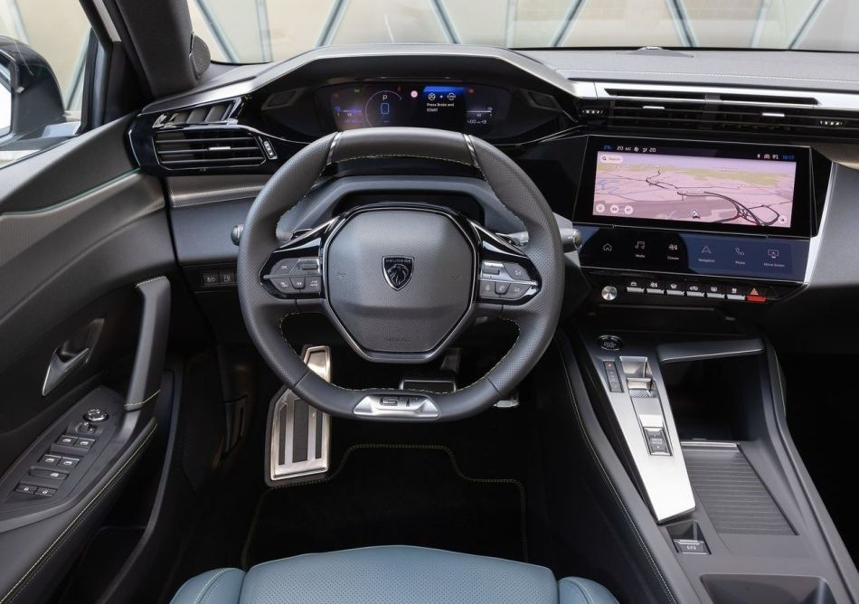 Revizuirea hatchback-ului electric compact Peugeot e-308