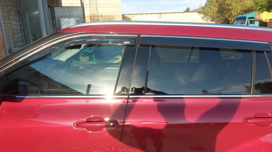 Deflectoare geamuri auto: avantaje și cum să alegi