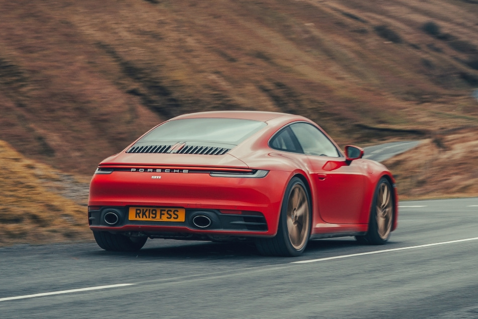 Porsche 911 Carrera: perfecționism în detalii