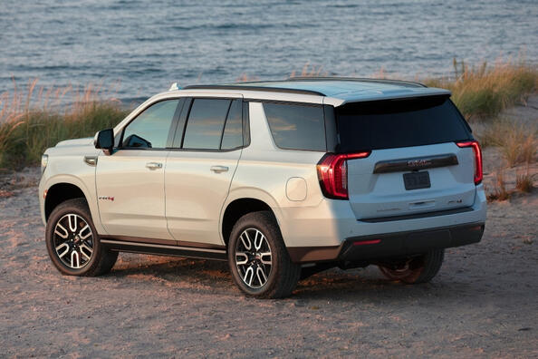 Revizuirea celei de-a cincea generații de SUV GMC Yukon Fotografie 4