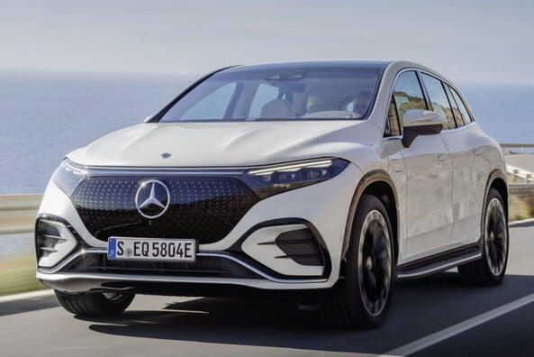 Revizuirea crossover-ului electric premium Mercedes-Benz EQS