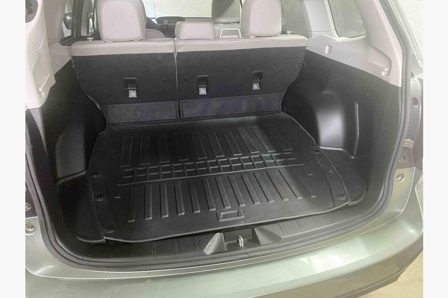 Subaru Forester 2013-2018 Covoras portbagaj 3D (Stingray) Image