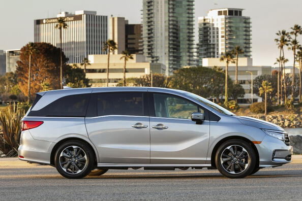 Honda Odyssey: un monovolum de familie cu caracteristici unice Fotografie 3