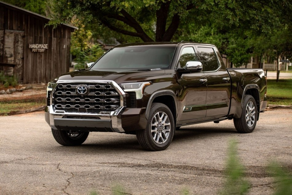 Revizuirea celei de-a treia generații a camionetei Toyota Tundra