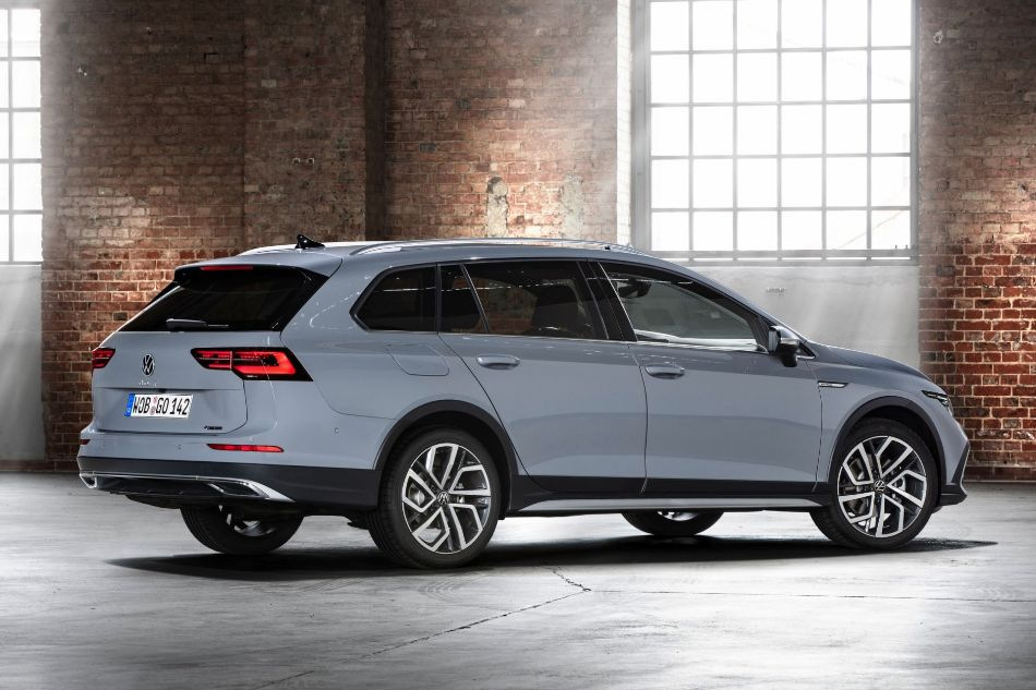 Volkswagen Golf Alltrack: combinația perfectă între eleganță și caracter practic