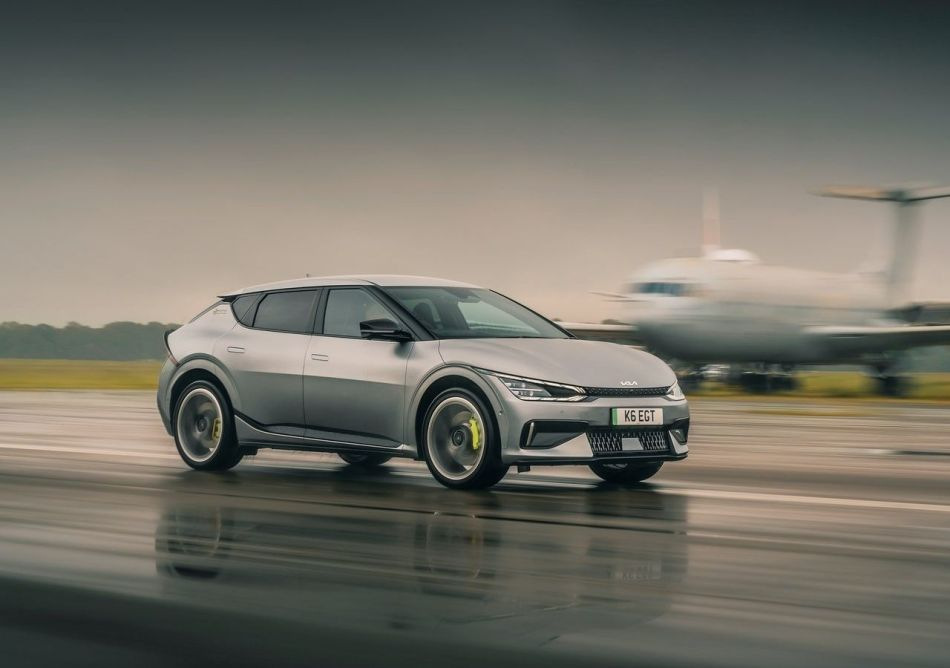 Revizuirea crossover-ului electric cu tracțiune integrală de 585 de cai putere - KIA EV6 GT