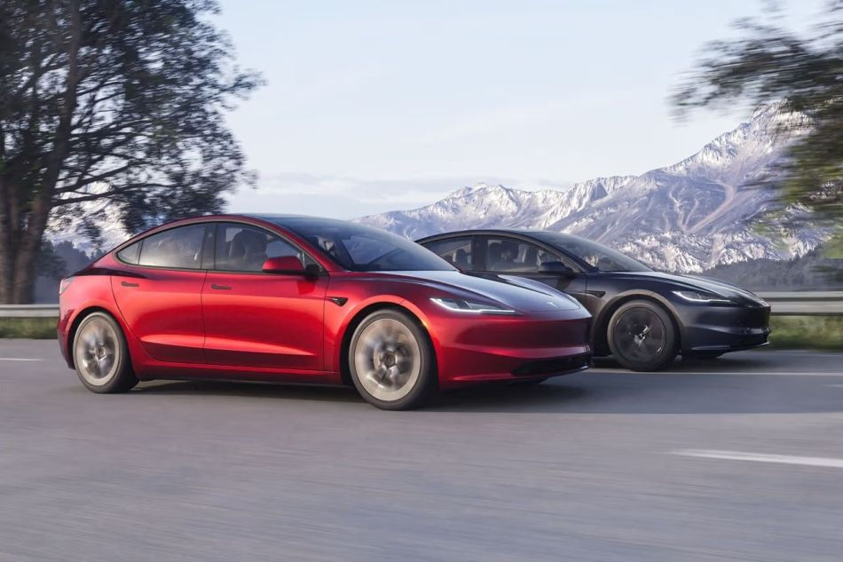 Sedan electric Tesla Model 3 actualizat