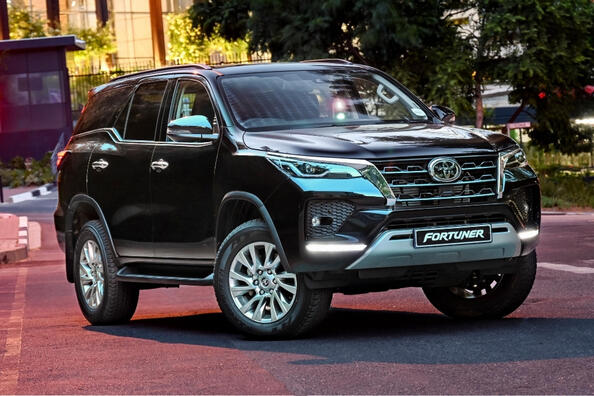 Toyota Fortuner: întruchiparea unui SUV modern Fotografie 3