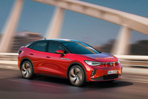 Revizuirea crossover-ului electric cu tracțiune integrală Volkswagen ID.5 GTX Fotografie 4