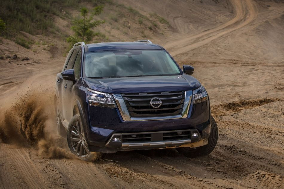 Revizuirea celei de-a cincea generații a SUV-ului Nissan Pathfinder