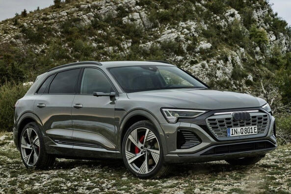 Crossover electric cu tracțiune integrală Audi Q8 e-tron