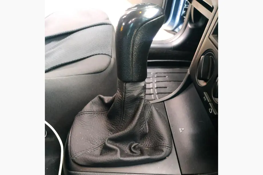 Skoda Octavia I Tour A4 1996-2010 Husa schimbator viteze din piele Image