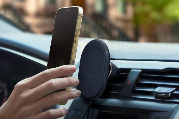Cum să alegi un suport pentru telefon: un ghid pentru proprietarii de mașini