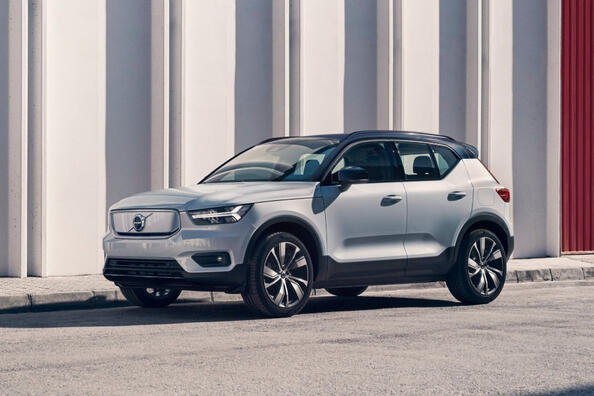 Volvo XC40 Reîncărcare crossover electric cu tracțiune integrală Fotografie 2