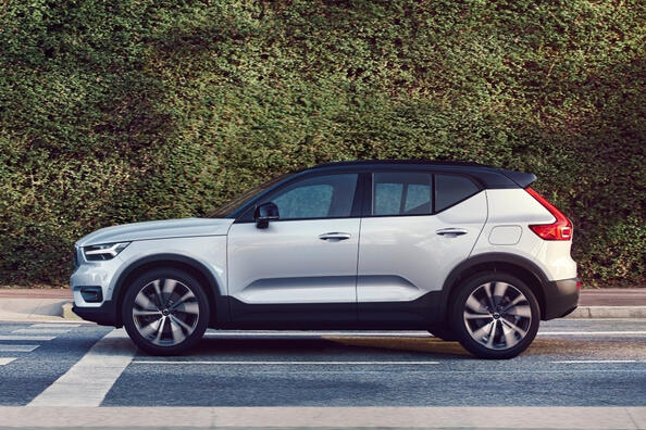 Volvo XC40 Reîncărcare crossover electric cu tracțiune integrală Fotografie 4