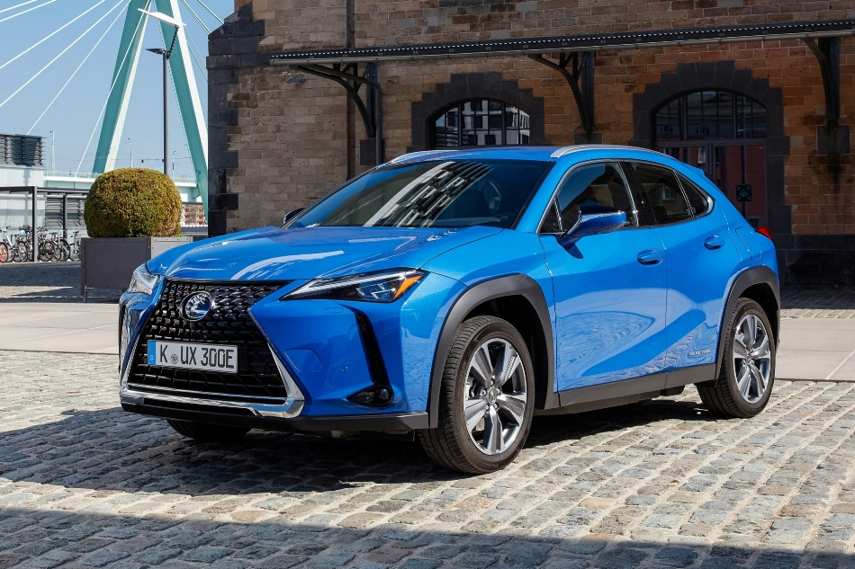 Lexus UX 300e: recenzie a primei mașini electrice a mărcii japoneze