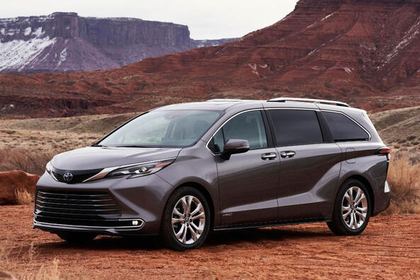 Revizuirea celei de-a patra generații de monovolum Toyota Sienna