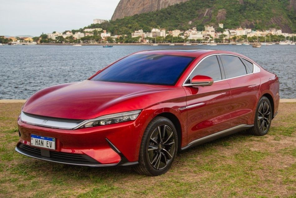 Revizuirea sedanului electric emblematic BYD Han EV