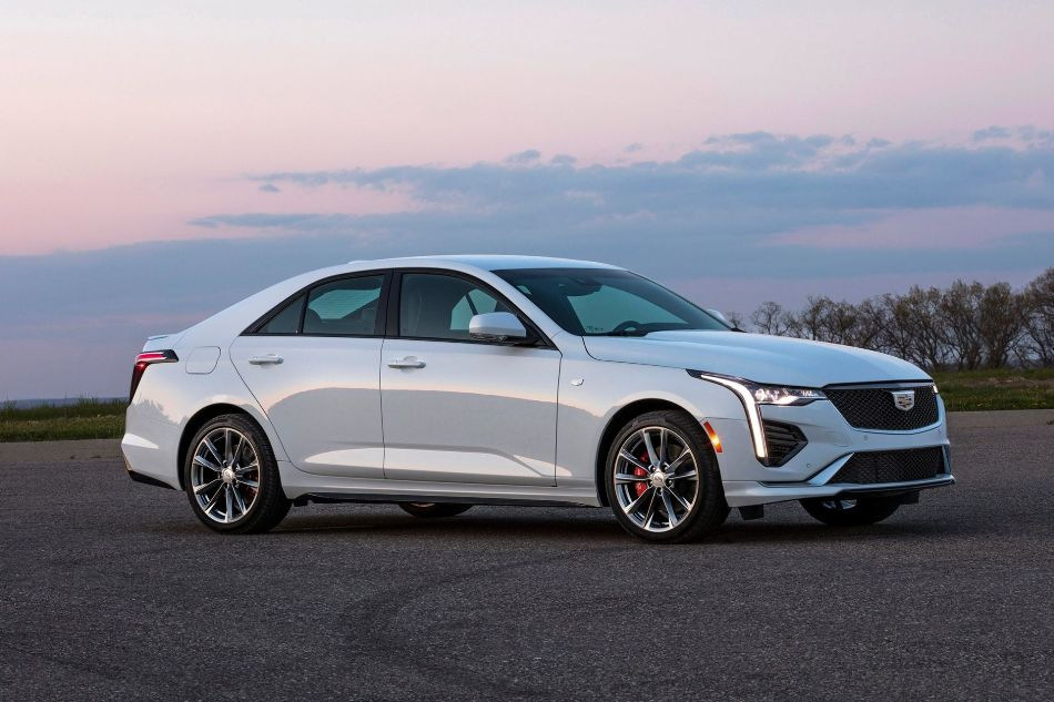 Cadillac CT4: lux, performanță și tehnologie într-un sedan compact