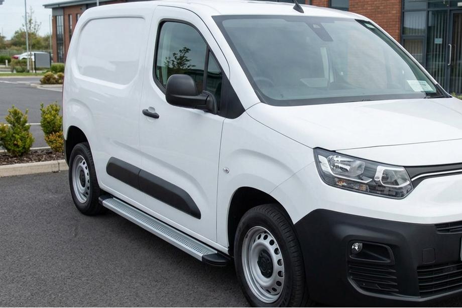 Fiat Doblo III 2023- Praguri Laterale Maya V2 (2 buc, Aluminiu) Image
