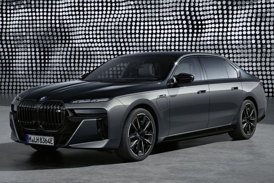 BMW Seria 7: berlină emblematică a noii generații