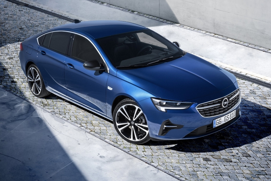 Opel Insignia Grand Sport: revizuire a liftback-ului actualizat