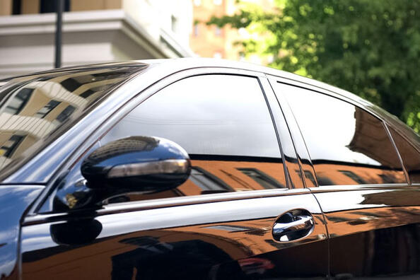 Nuanțarea sticlei auto: aspecte practice și estetice Fotografie 1