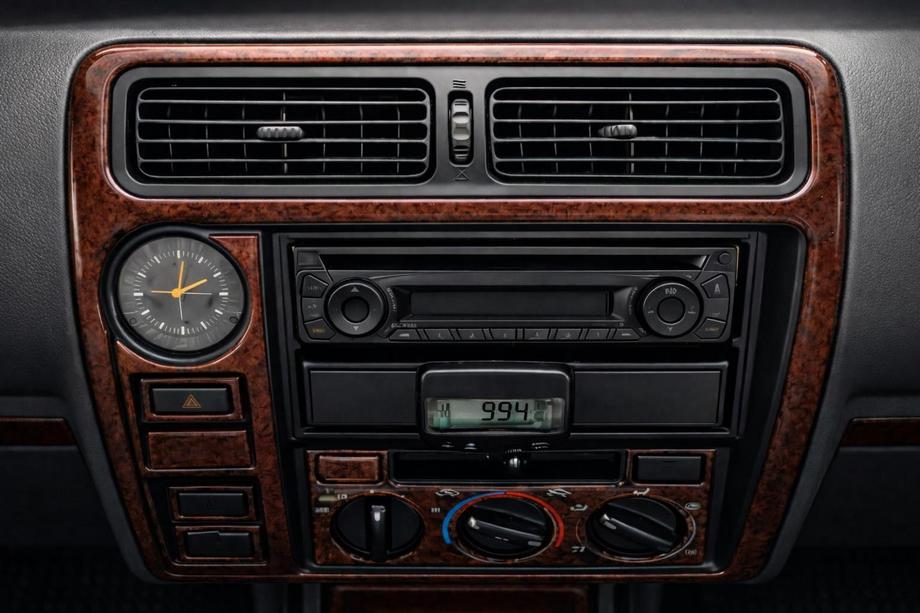 Toyota Land Cruiser 90 Prado 1996-2002 Capac bord V2 Image