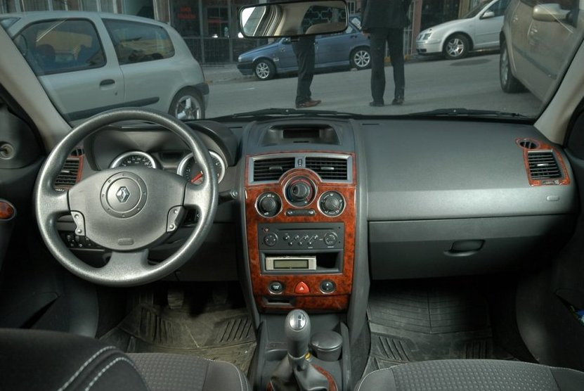 Actualizăm torpila mașinii: utilizarea suprapunerilor pe panou