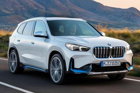 Prezentare generală a crossover-ului electric compact BMW iX1