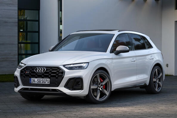 Revizuirea crossover-ului sport actualizat Audi SQ5