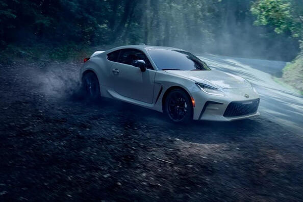 Toyota GR86: recenzie a coupe-ului sport din a doua generație Fotografie 1