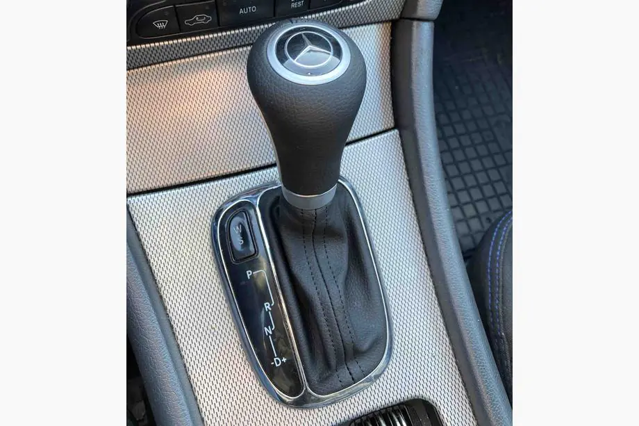 Mercedes C-class W203 2000-2007 Maner schimbator cu husa A2032672088 (Cutie automata) Image