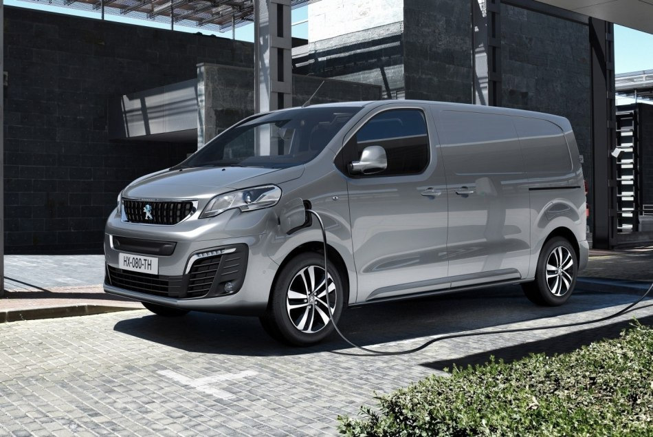 Peugeot e-Expert: recenzie dubiță electrică