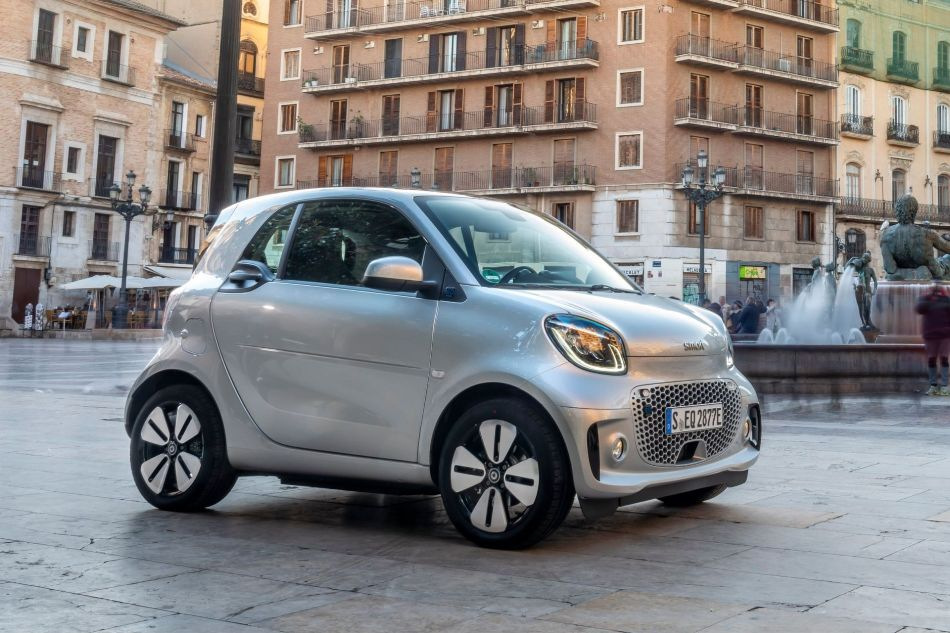 Smart EQ fortwo: o mașină electrică elegantă pentru oraș