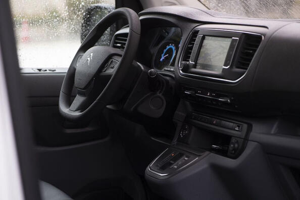 Citroen e-Jumpy: recenzie a dubei electrice Fotografie 5
