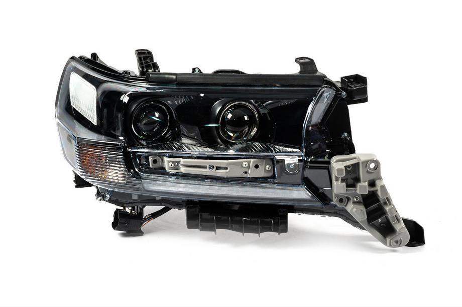 Toyota Land Cruiser 200 2007-2021 Far fata dreapta 2016+ (Executive) Image