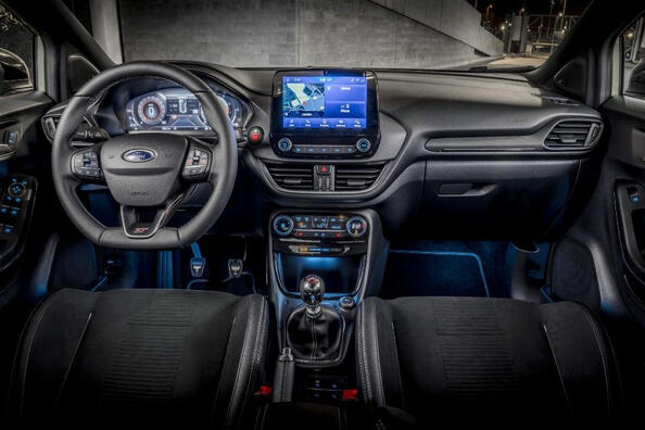 Ford Puma ST: cross încărcat pentru iubitorii de conducere Fotografie 5