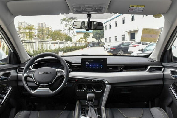 BAIC X3 din a doua generație: un crossover compact și elegant Fotografie 5