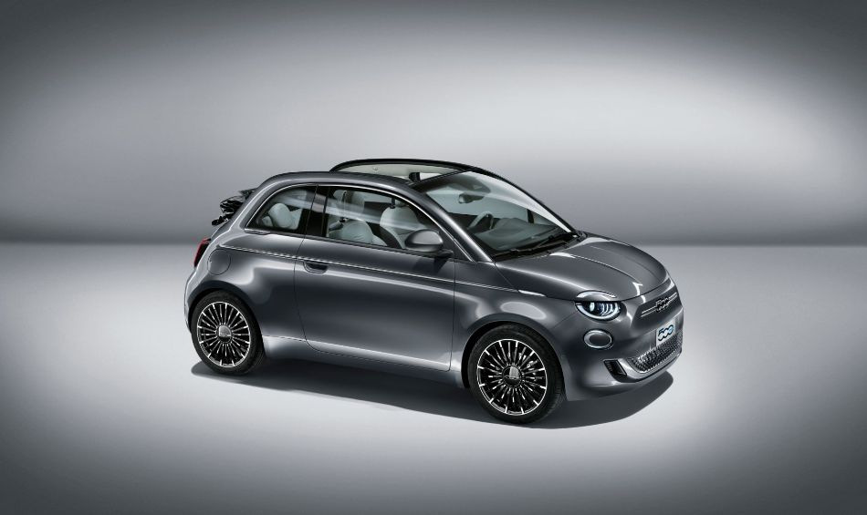 Fiat 500e Cabrio: un cabriolet electric elegant pentru oraș