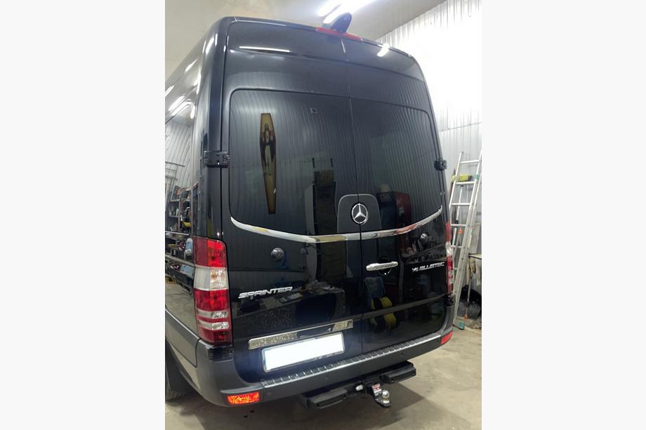 Mercedes Sprinter W906 2006–2018 Ornament geam spate Carmos (2 buc, inox) Foto 4