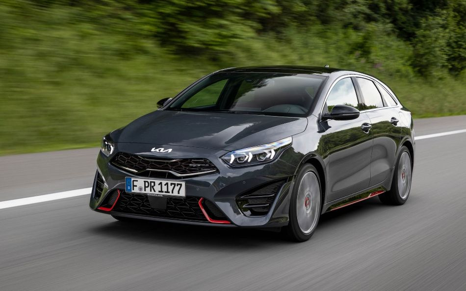 Revizuirea break-ului „încărcat” actualizat KIA ProCeed GT