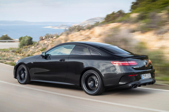 Mercedes-Benz E-Class Coupe (C238): recenzie a coupe-ului german de înaltă clasă Fotografie 4