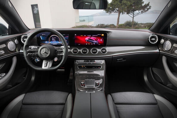 Mercedes-Benz E-Class Coupe (C238): recenzie a coupe-ului german de înaltă clasă Fotografie 5