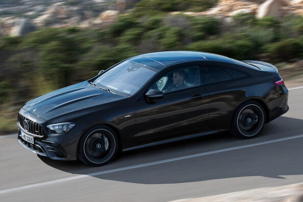 Mercedes-Benz E-Class Coupe (C238): recenzie a coupe-ului german de înaltă clasă Fotografie 3