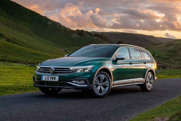 Volkswagen Passat Alltrack: break pentru toate drumurile