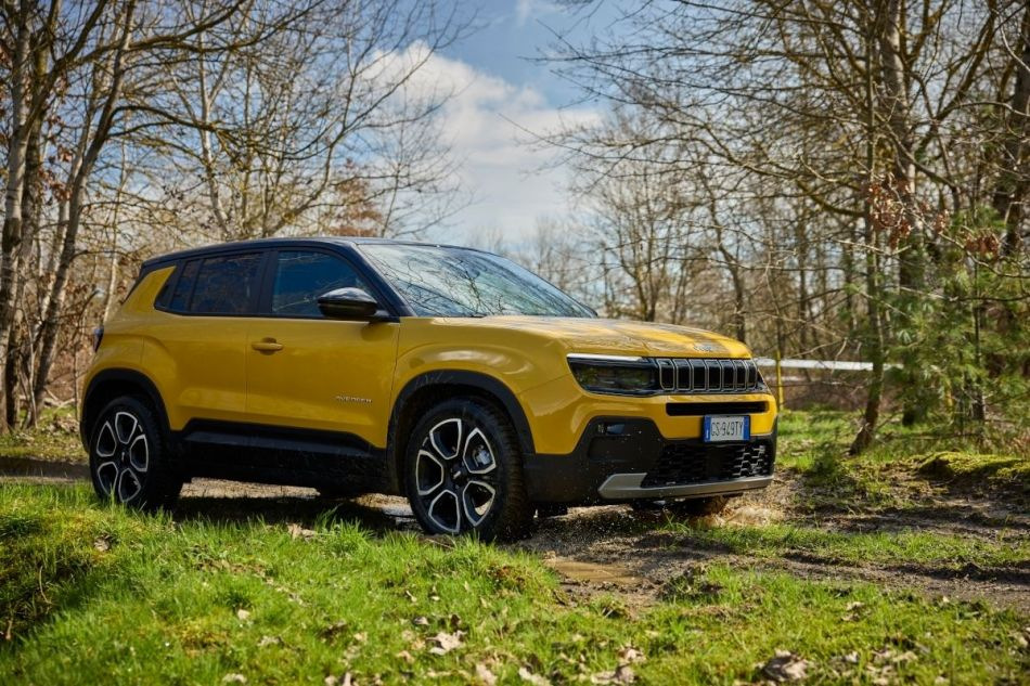 Jeep Avenger: revizuire a crossover-ului urban