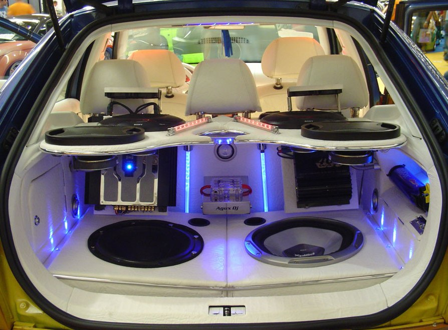 Sunet de înaltă calitate pe drum: realizăm sistemul audio perfect