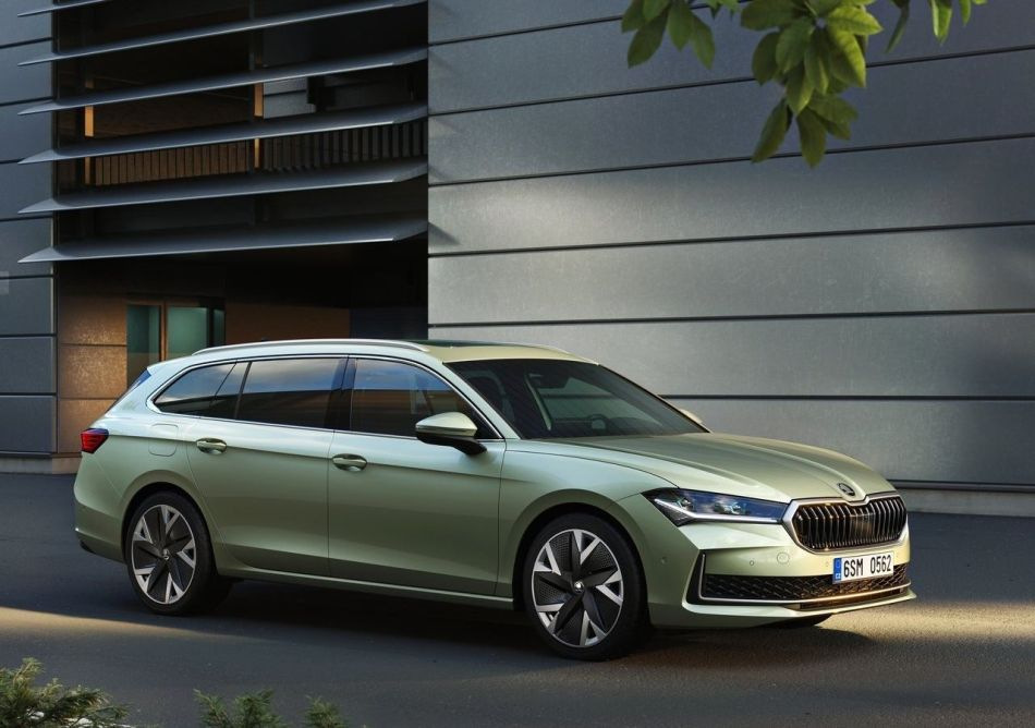 Revizuirea break-ului Skoda Superb Combi 2024