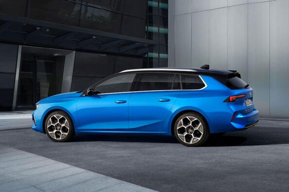 Opel Astra L Sports Tourer: revizuire a break-ului de generația a șasea Fotografie 3